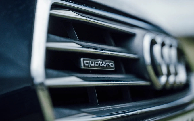 Audi A4 cena 94900 przebieg: 140000, rok produkcji 2017 z Susz małe 742